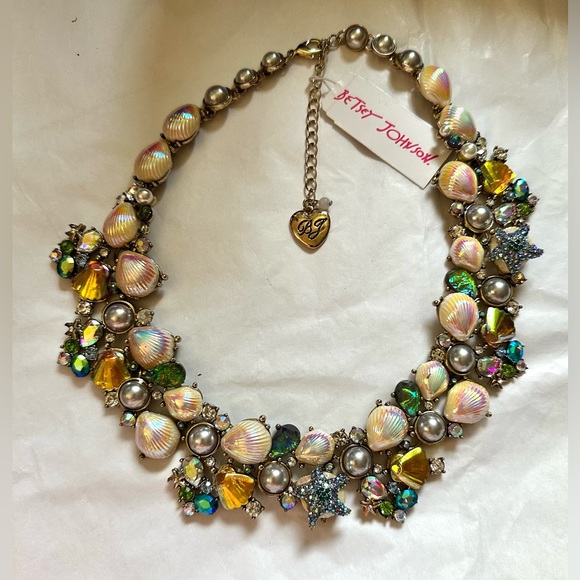 NWT Betsey Johnson Seashell Starfish Necklace - Picture 1 of 7